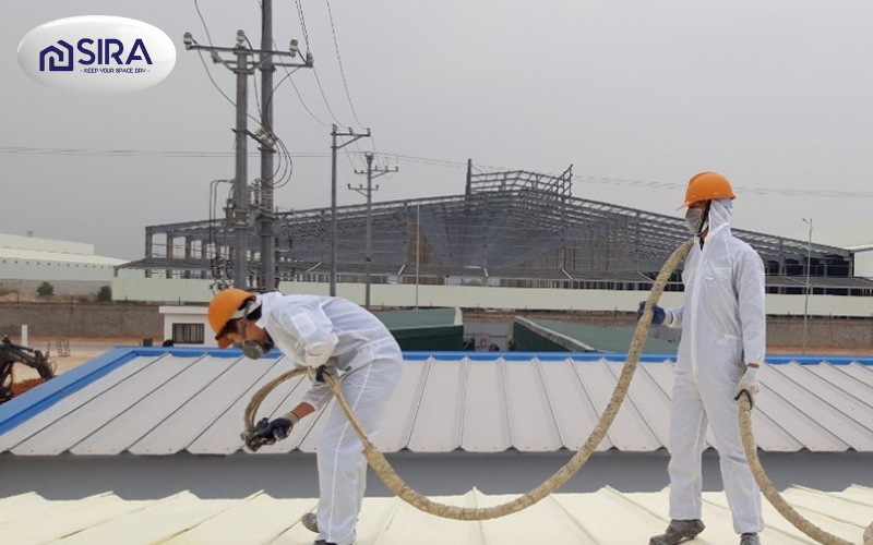 phun-pu-foam-cach-am-mai-ton Phun PU Foam để cách âm mái tôn