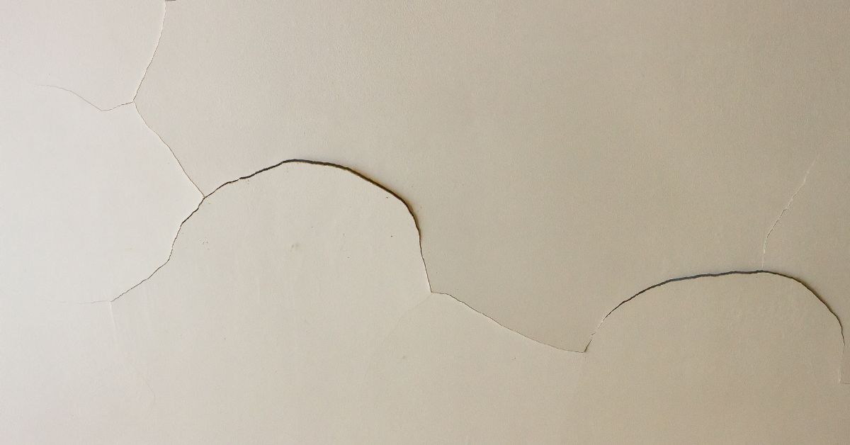 xử lý nứt trần nhà